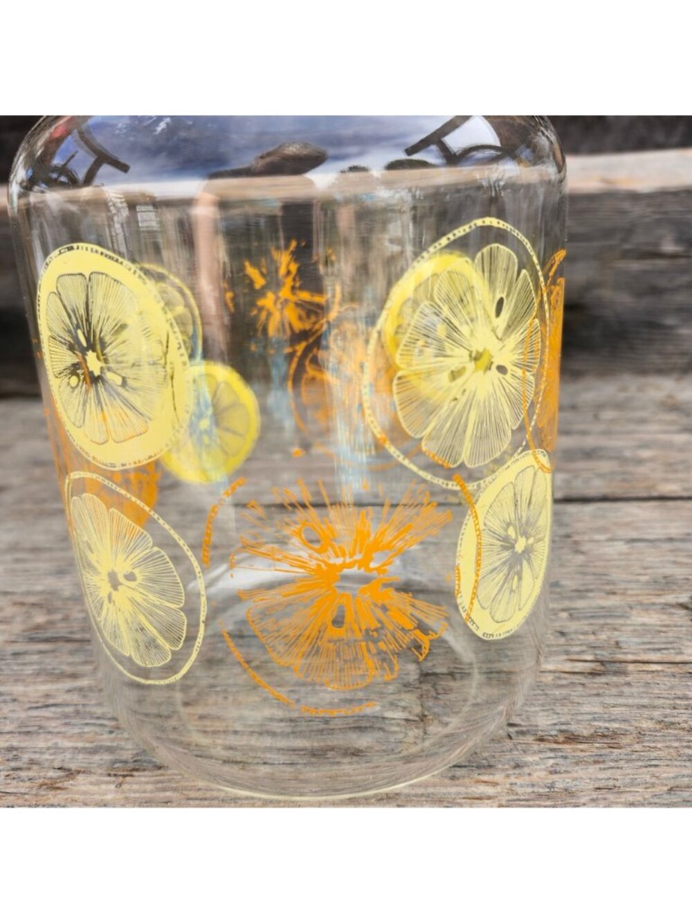 Pyrex 3520 Glass Carafe 2 Qt Citrus Orange Yellow Pitcher Vintage No Lid USA - Picture 2 of 11